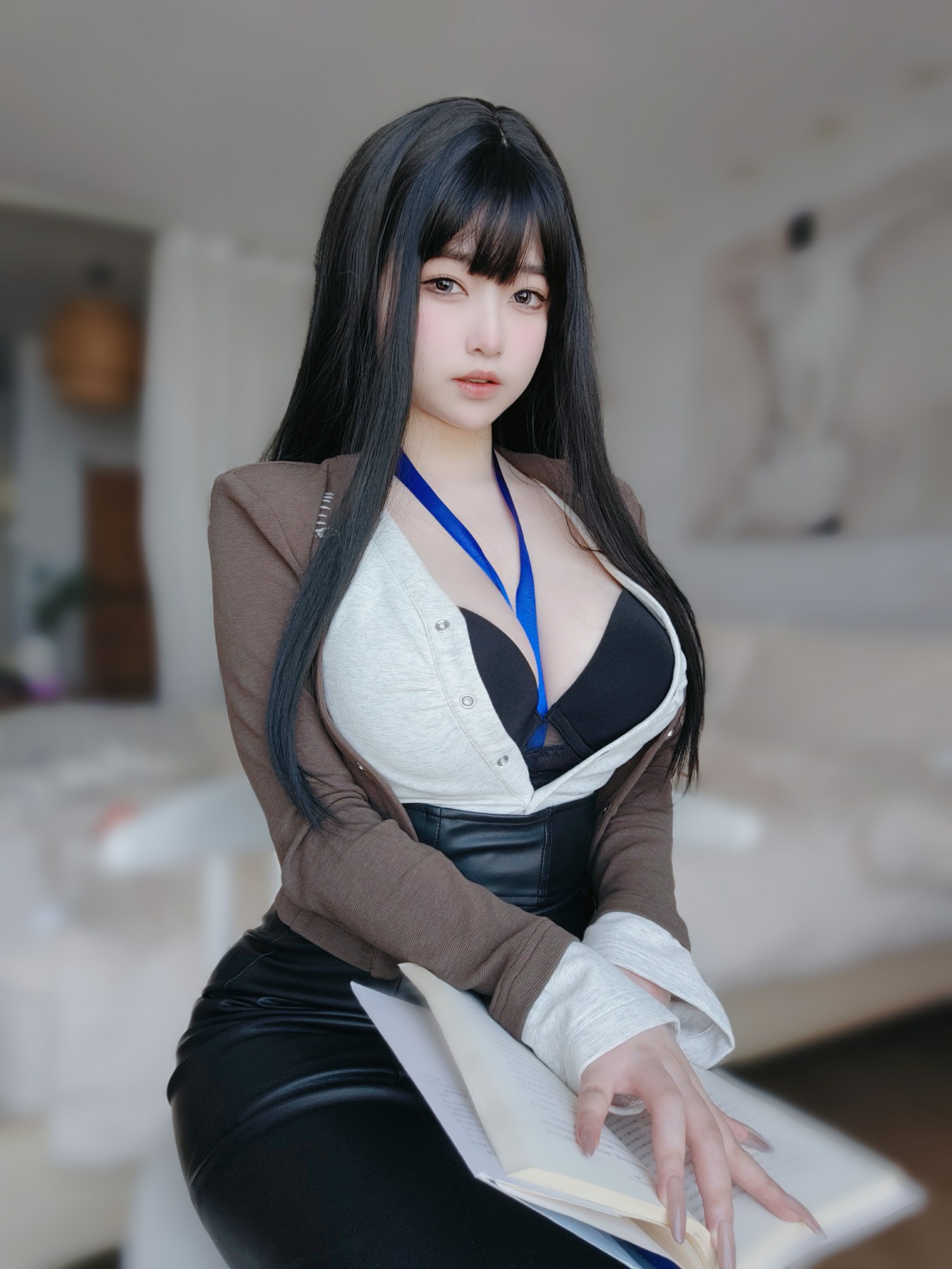 女主K – 上司的秘密 Cosplay写真 职场诱惑 办公室剧情插图