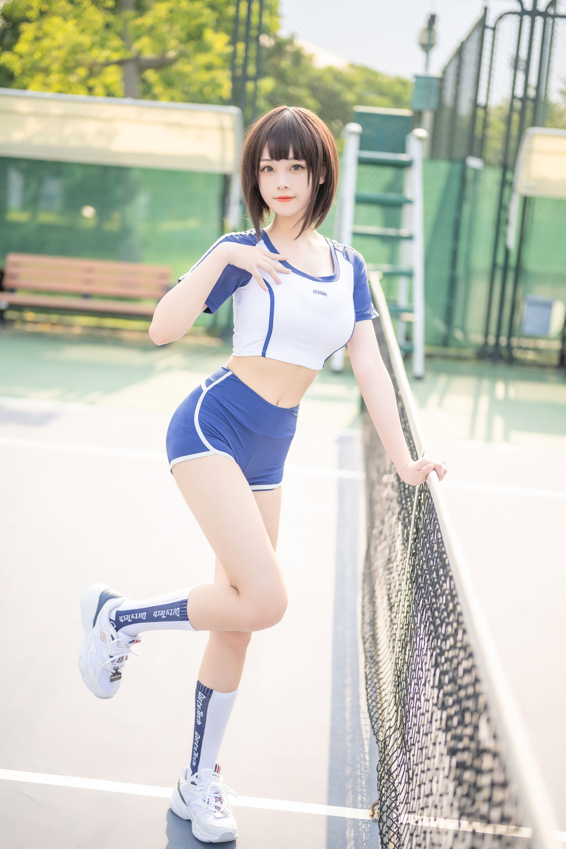 蜜汁猫裘 – 体操服Cosplay写真 性感运动风角色扮演图片集