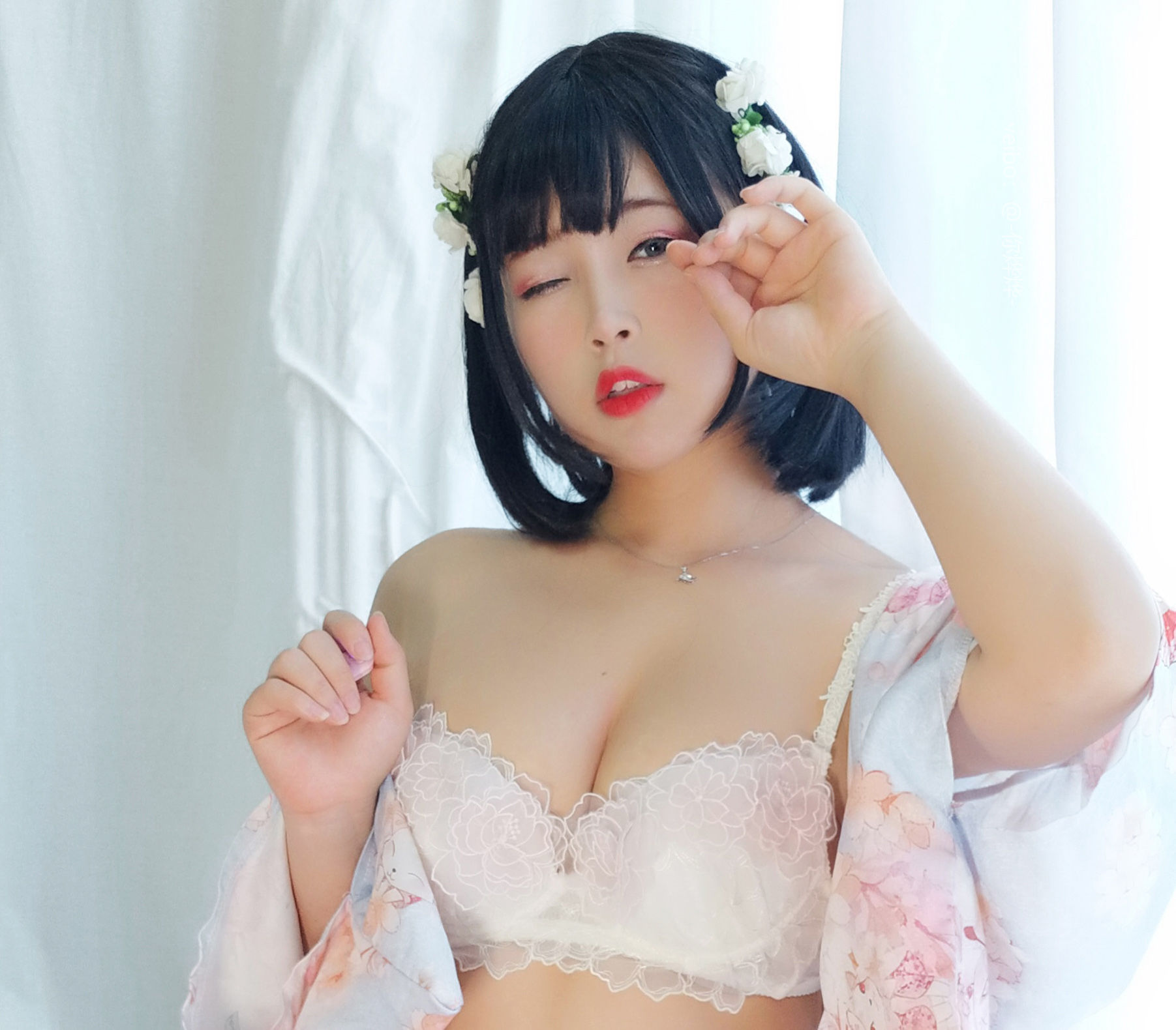 白烨 – 花与酒与少女 萌系cosplay写真 二次元美少女摄影插图