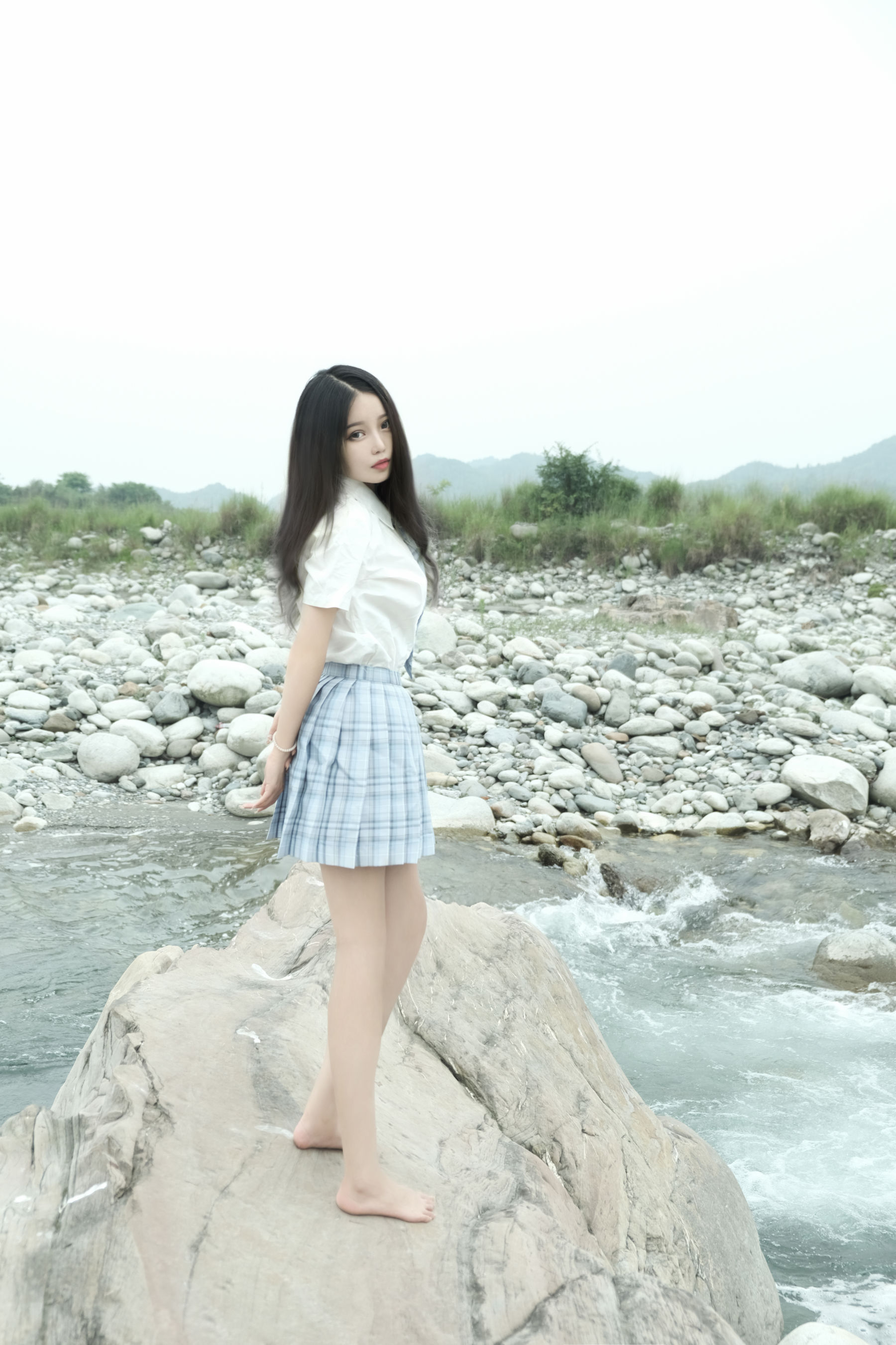 eloise软软 河边JK少女写真 清新制服cosplay摄影插图