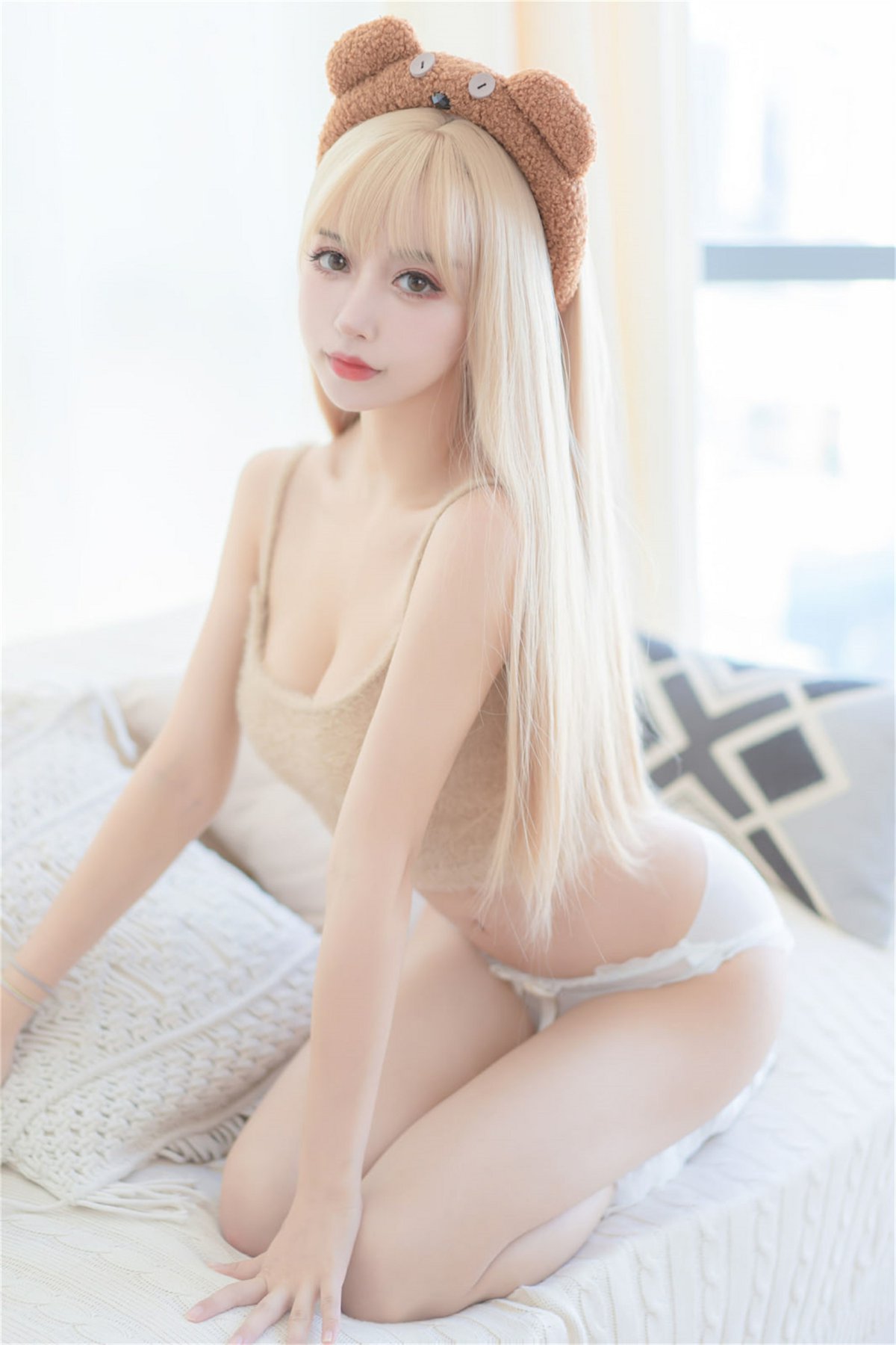 过期米线线喵 – 小熊软糖可爱cosplay写真 甜系少女软萌装扮插图