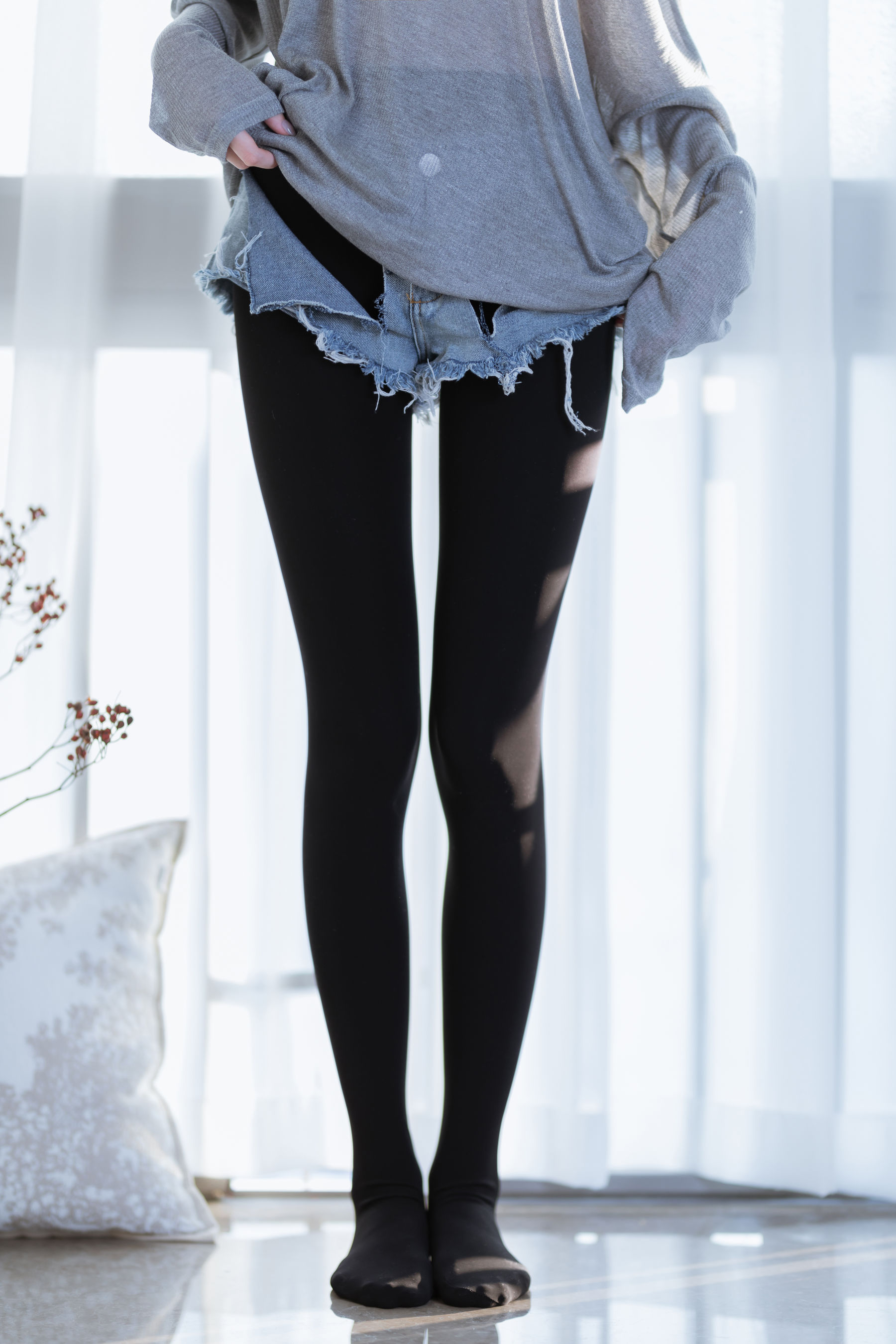 许岚 – 半透毛衣性感写真 Cosplay美女高清图集插图 许岚 – 半透毛衣性感写真 Cosplay美女高清图集插图