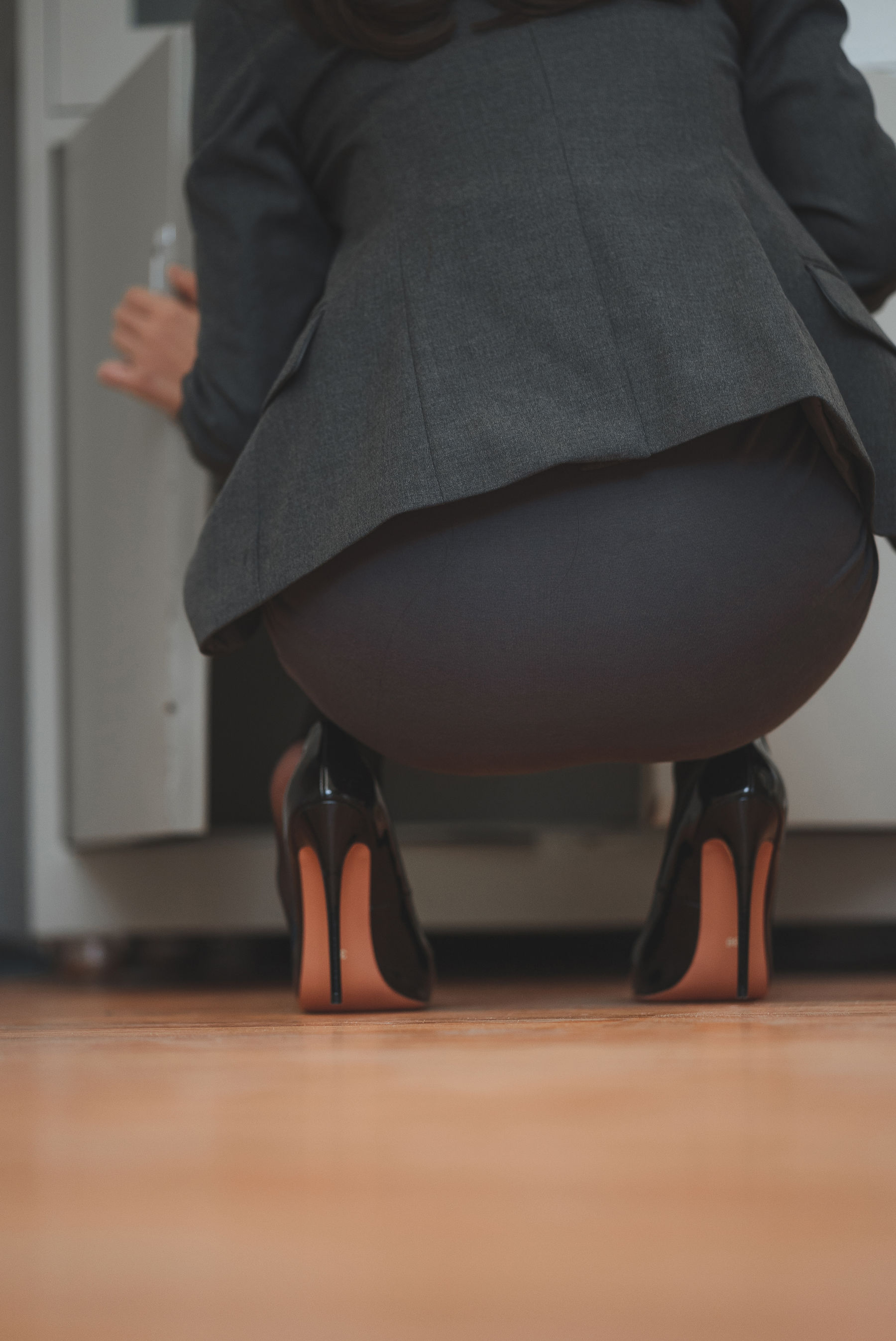 rioko凉凉子 – 奇怪老师cosplay写真 性感制服诱惑 二次元角色扮演插图 rioko凉凉子 – 奇怪老师cosplay写真 性感制服诱惑 二次元角色扮演插图