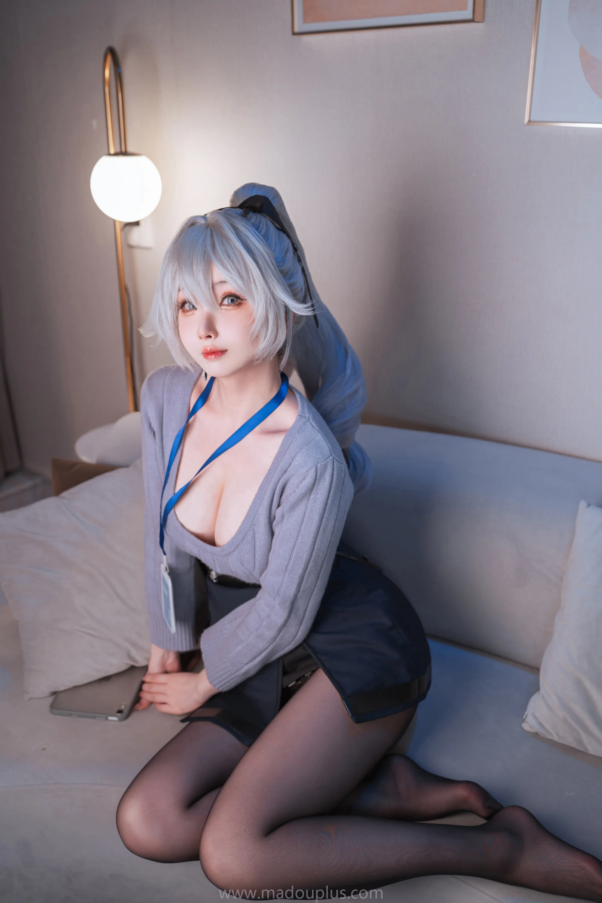 rioko凉凉子 布洛妮娅OL 大鸭鸭 高清Cosplay写真 崩坏3角色扮演插图 rioko凉凉子 布洛妮娅OL 大鸭鸭 高清Cosplay写真 崩坏3角色扮演插图