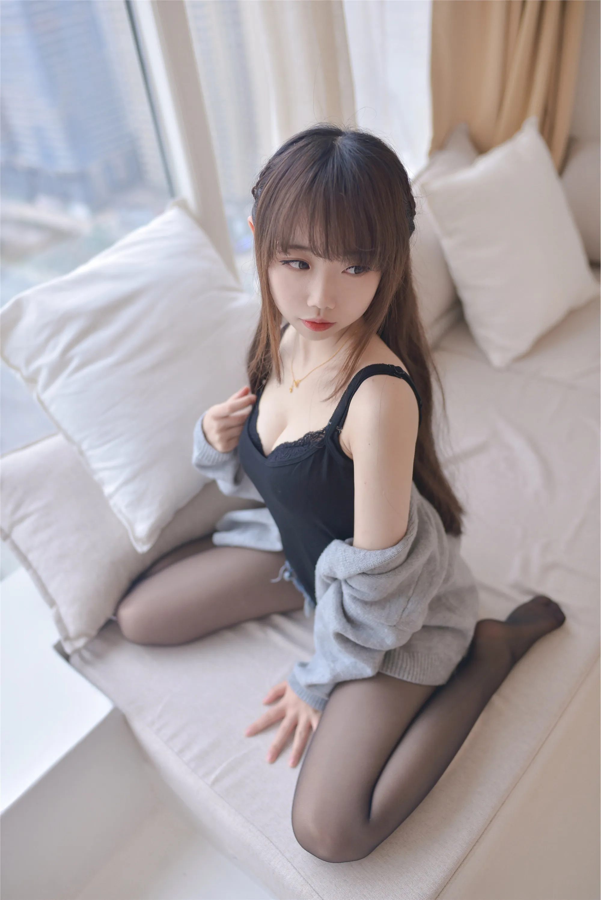 雪琪SAMA 性感牛仔黑丝御姐写真插图 雪琪SAMA 性感牛仔黑丝御姐写真插图