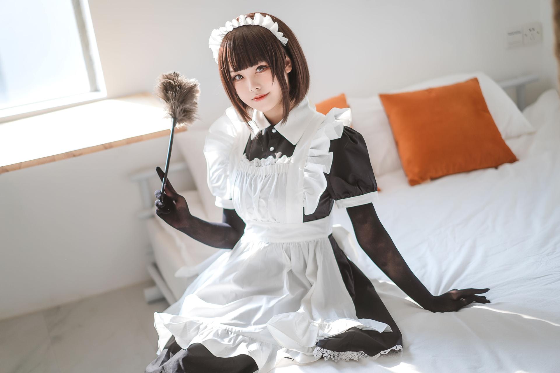 蜜汁猫裘 民宿女仆 Cosplay 甜美写真