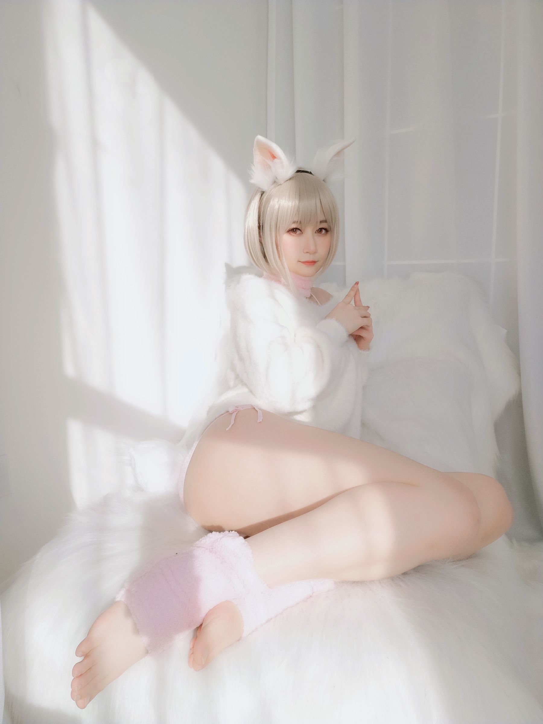 Coser小姐姐白银 – 小白兔 cosplay 写真 可爱萌系 动漫角色扮演插图