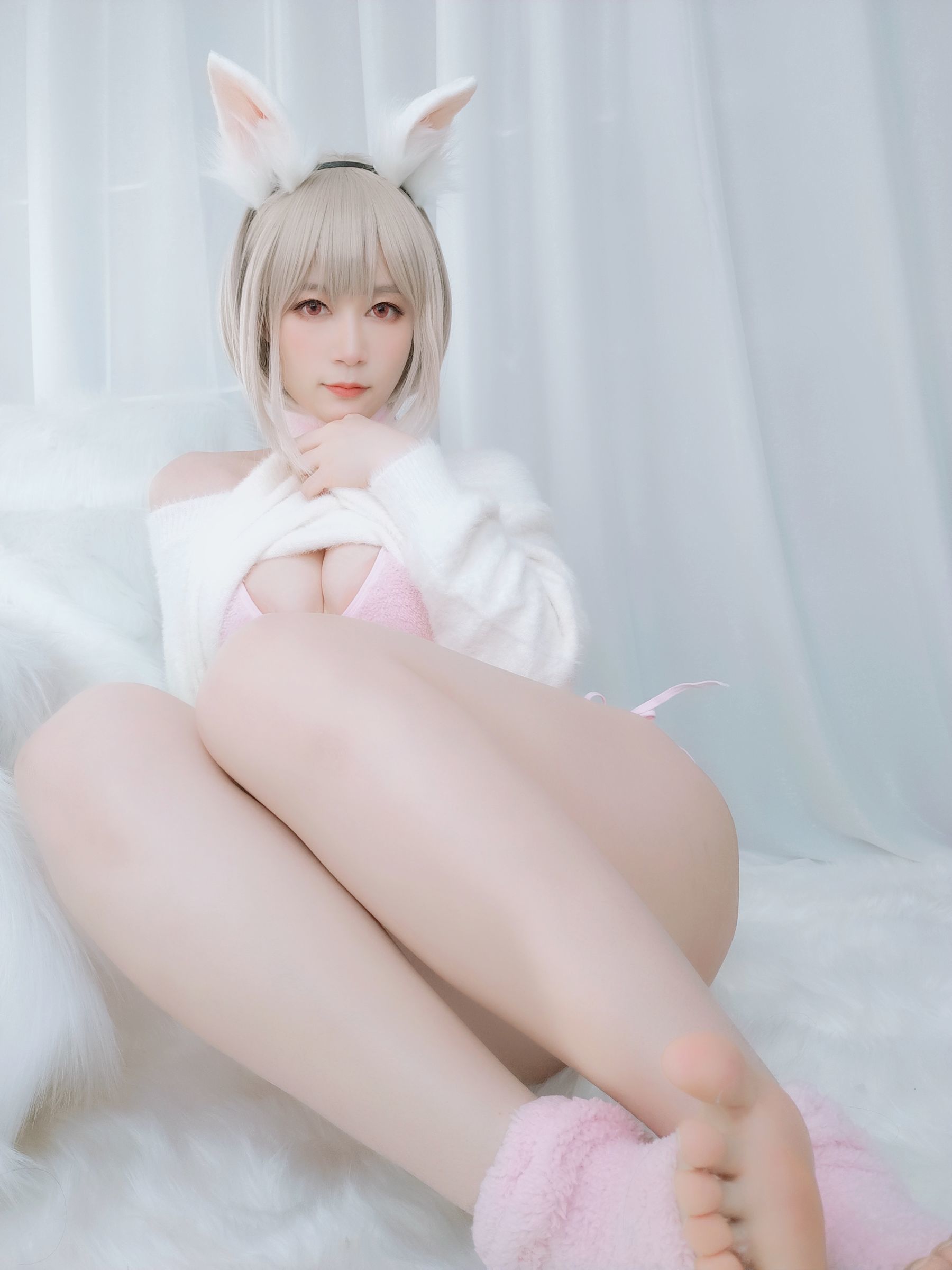 Coser小姐姐白银 – 小白兔 cosplay 写真 可爱萌系 动漫角色扮演插图 Coser小姐姐白银 – 小白兔 cosplay 写真 可爱萌系 动漫角色扮演插图