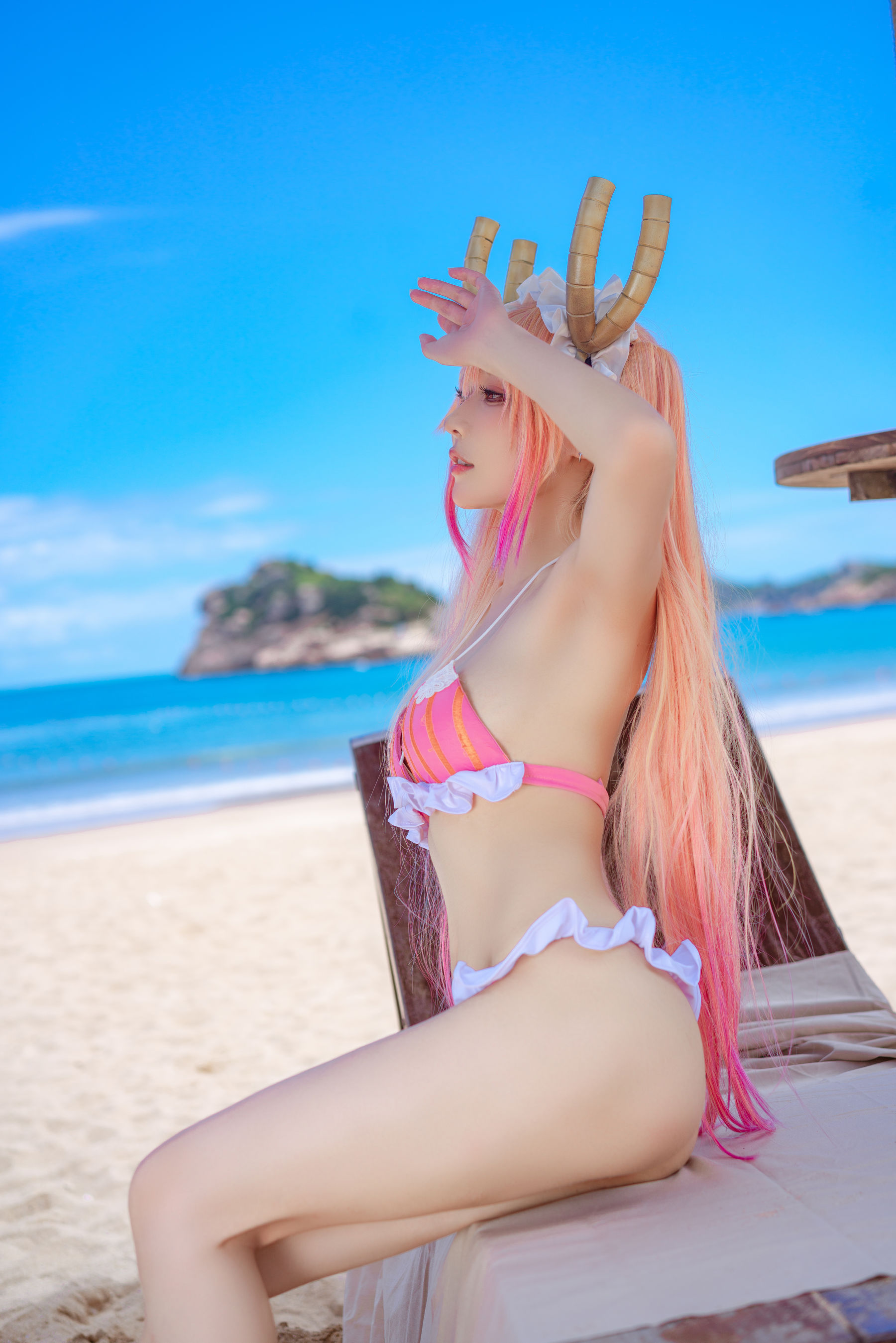 阿包也是兔娘 – 龙女仆泳装 cosplay 性感写真 动漫角色扮演