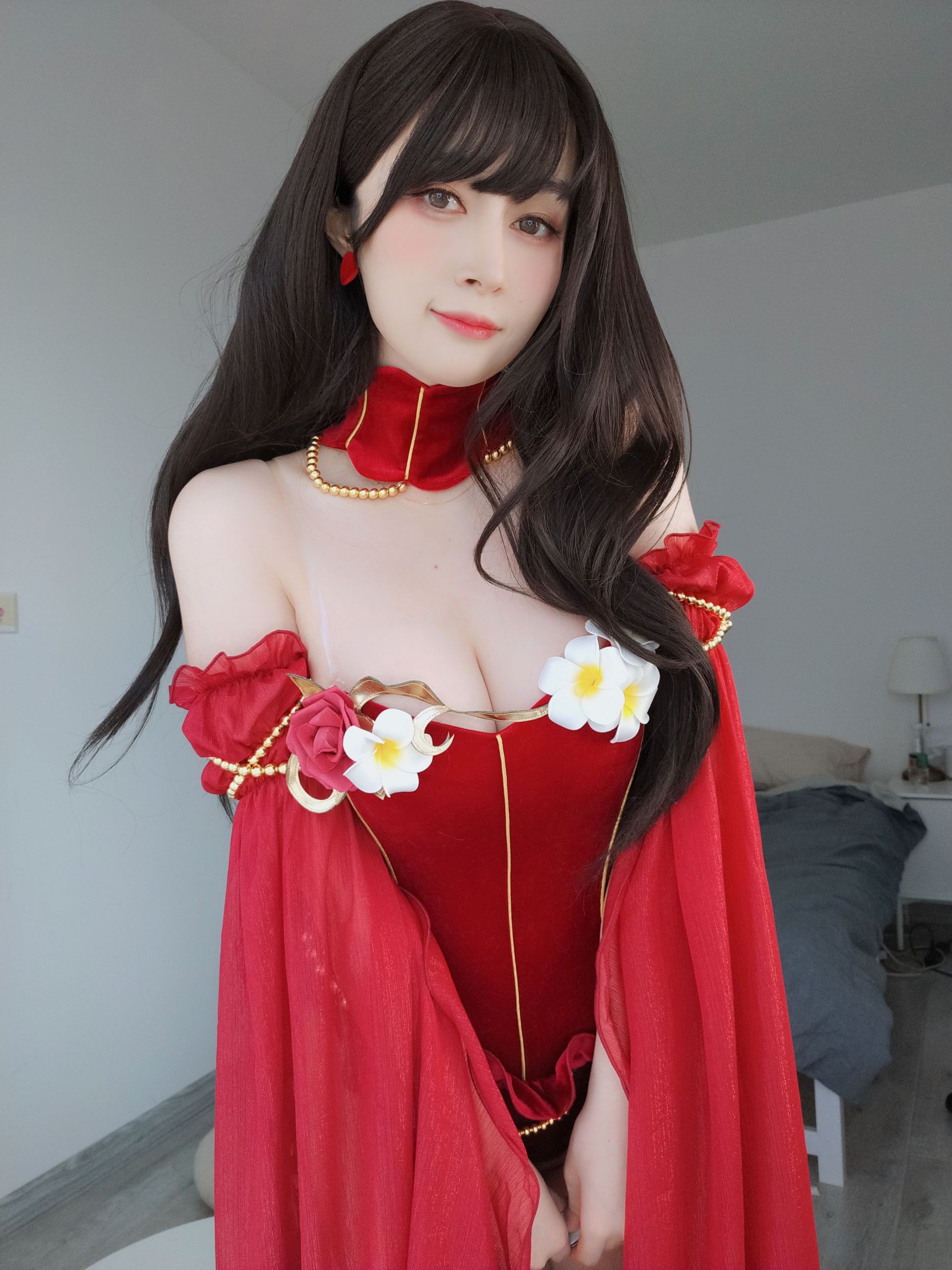 白银Coser赤红礼服 Cosplay写真 赤いドレス 华丽人像摄影插图